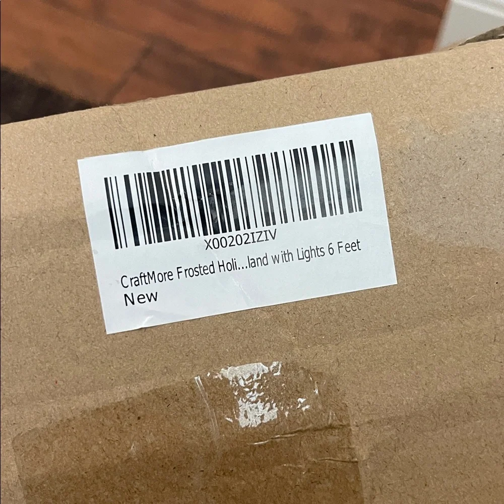 CraftMore Frosted Holiday Pine Garland with Lights 6 Feet New in box Christmas